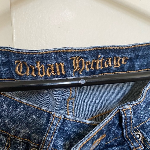 Shorts - Picture 3 of 4